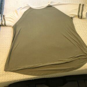 American Eagle Soft and Sexy Khaki shirt sleeve top